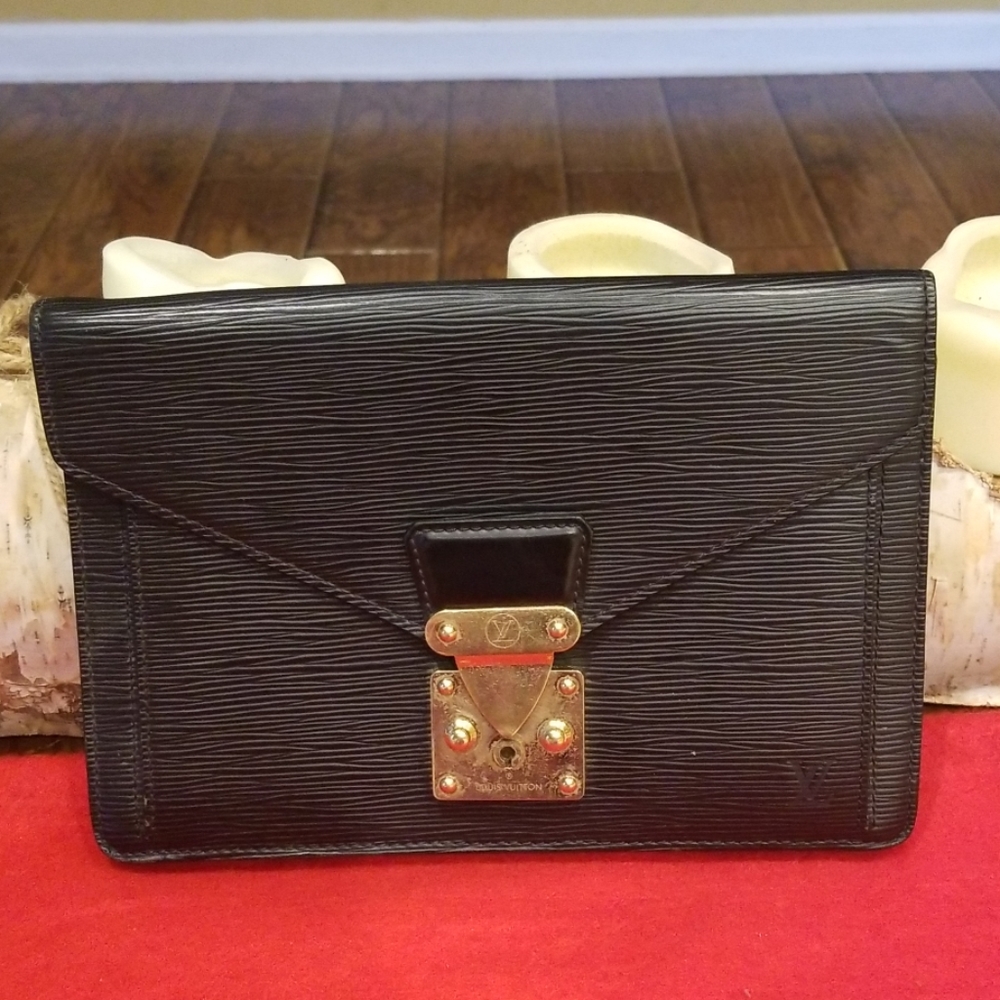 Authentic Louis Vuitton Taiga documents bag